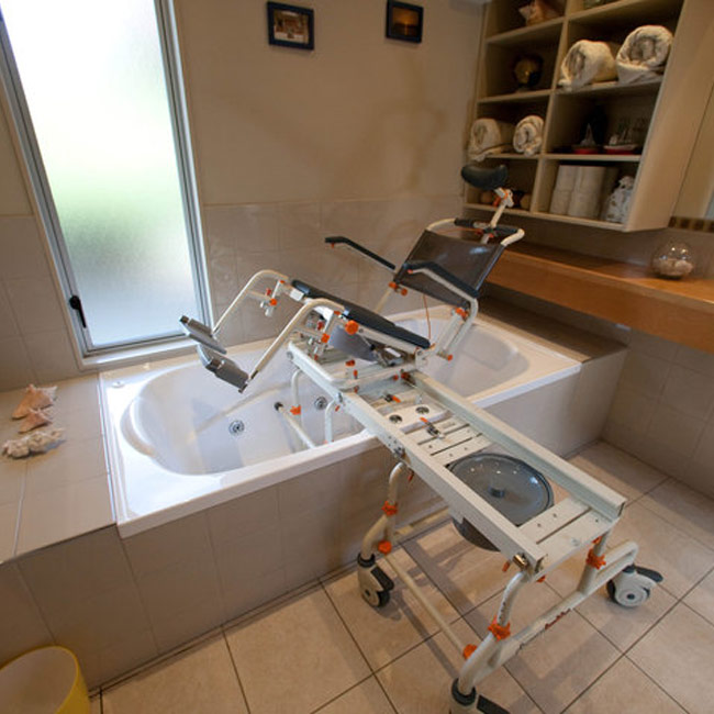 Showerbuddy TubBuddy with Tilt Showerbuddy Bathroom Transfer Systems